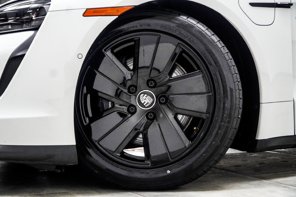 Used 2024 Porsche Taycan RWD image 8