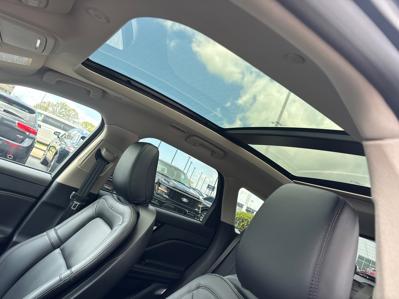 New 2026 Lincoln Corsair Premiere AWD/4WD image 26