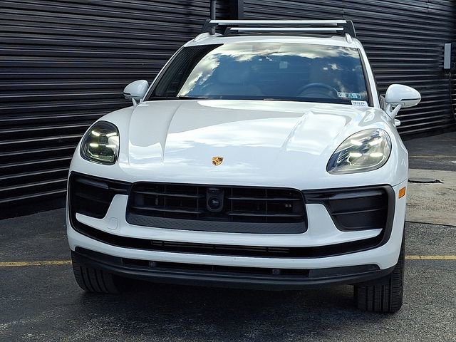 Certified 2023 Porsche Macan Turbo image 10
