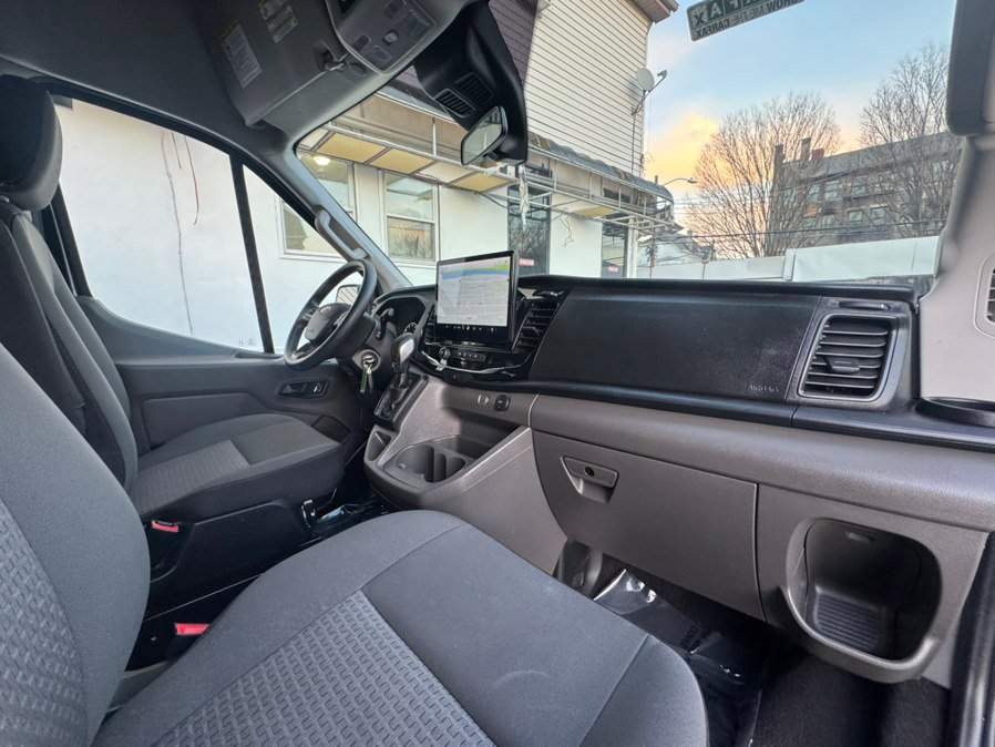 Used 2024 Ford Transit 350 XLT RWD image 31