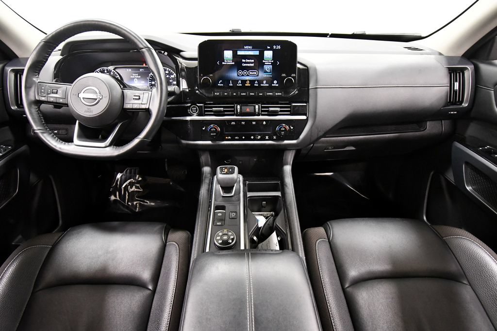 Used 2024 Nissan Pathfinder SL AWD/4WD image 3