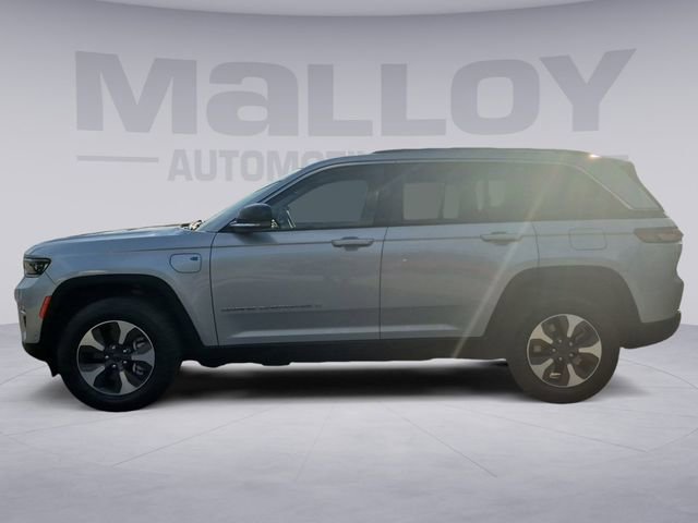 Used 2022 Jeep Grand Cherokee Limited 4xe w/ Luxury Tech Group II AWD/4WD image 2