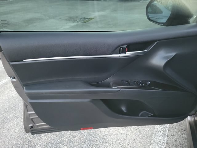 Used 2024 Toyota Camry SE w/ Cold Weather Package FWD image 12