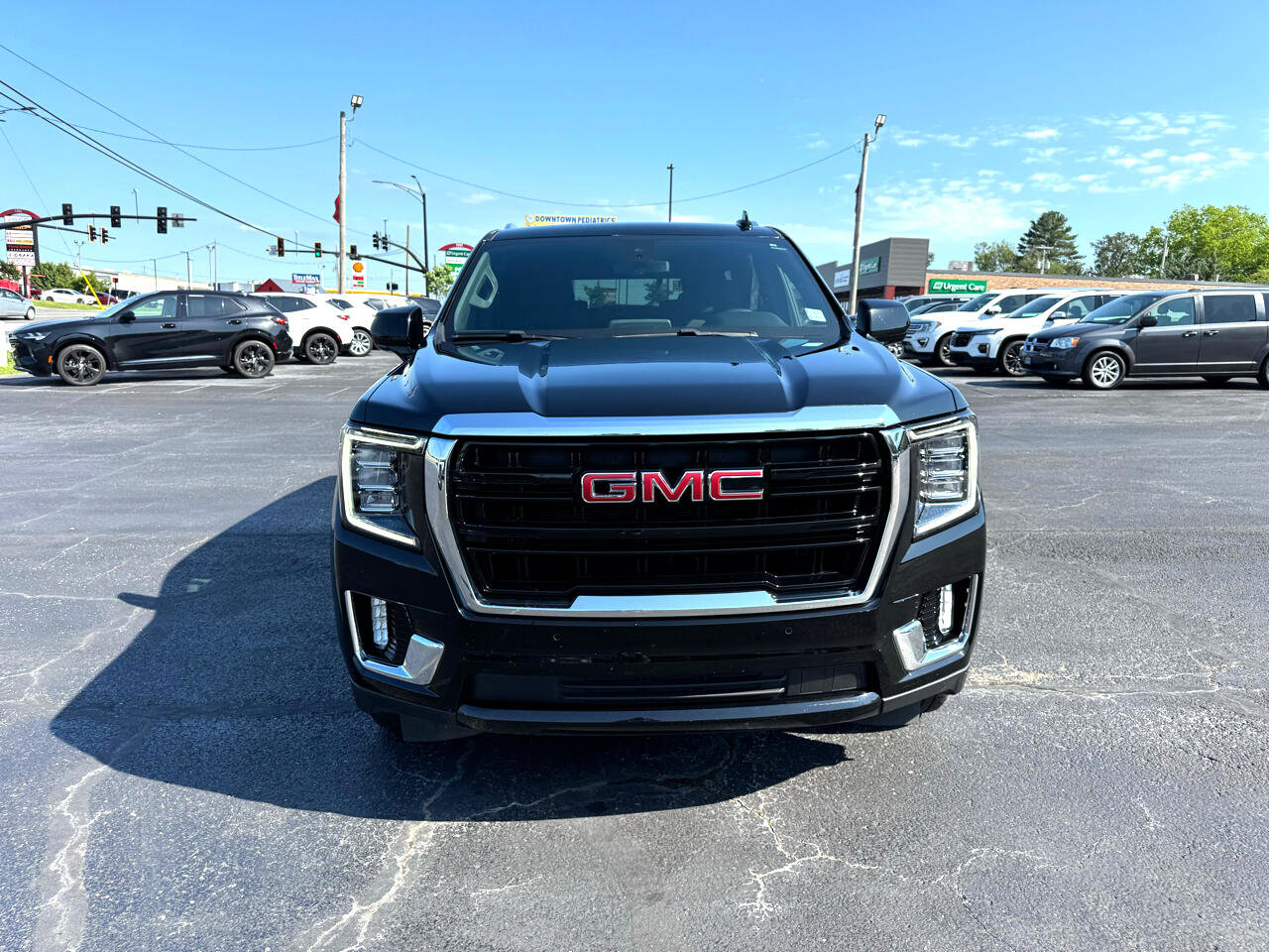 Used 2022 GMC Yukon SLE image 3