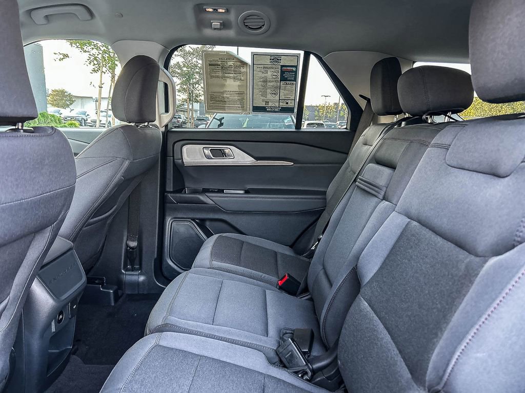 Used 2026 Ford Explorer Active RWD image 23