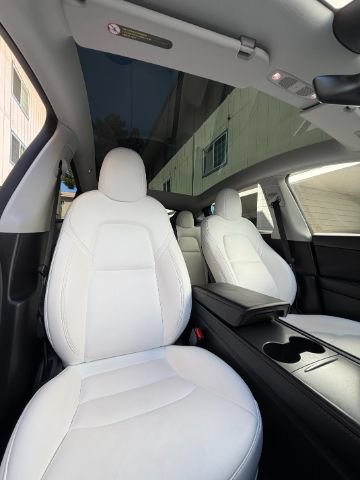 Used 2023 Tesla Model Y Performance AWD/4WD image 17