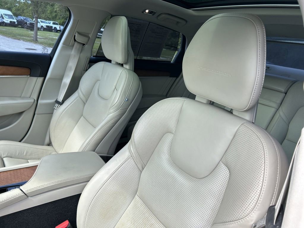 Used 2018 Volvo S90 T6 Inscription w/ Convenience Package image 20