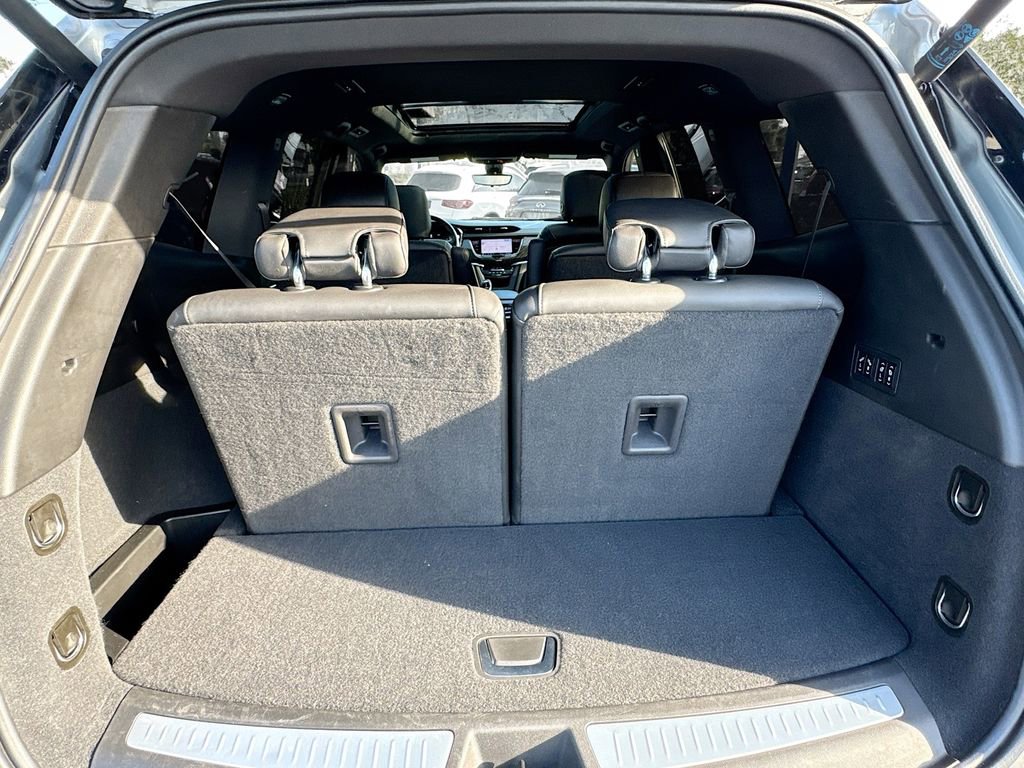 Used 2023 Cadillac XT6 Premium Luxury w/ Technology Package FWD image 29