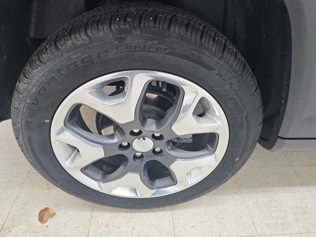 Used 2019 Jeep Compass Limited image 20