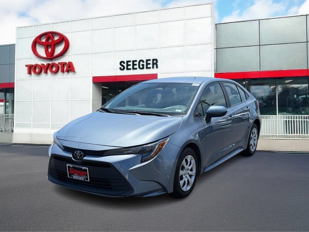 Used 2024 Toyota Corolla LE FWD image 11