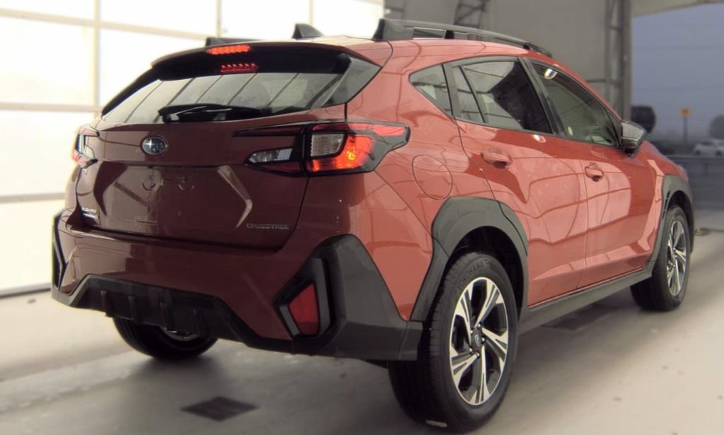 Used 2025 Subaru Crosstrek 2.5i Premium AWD/4WD image 4