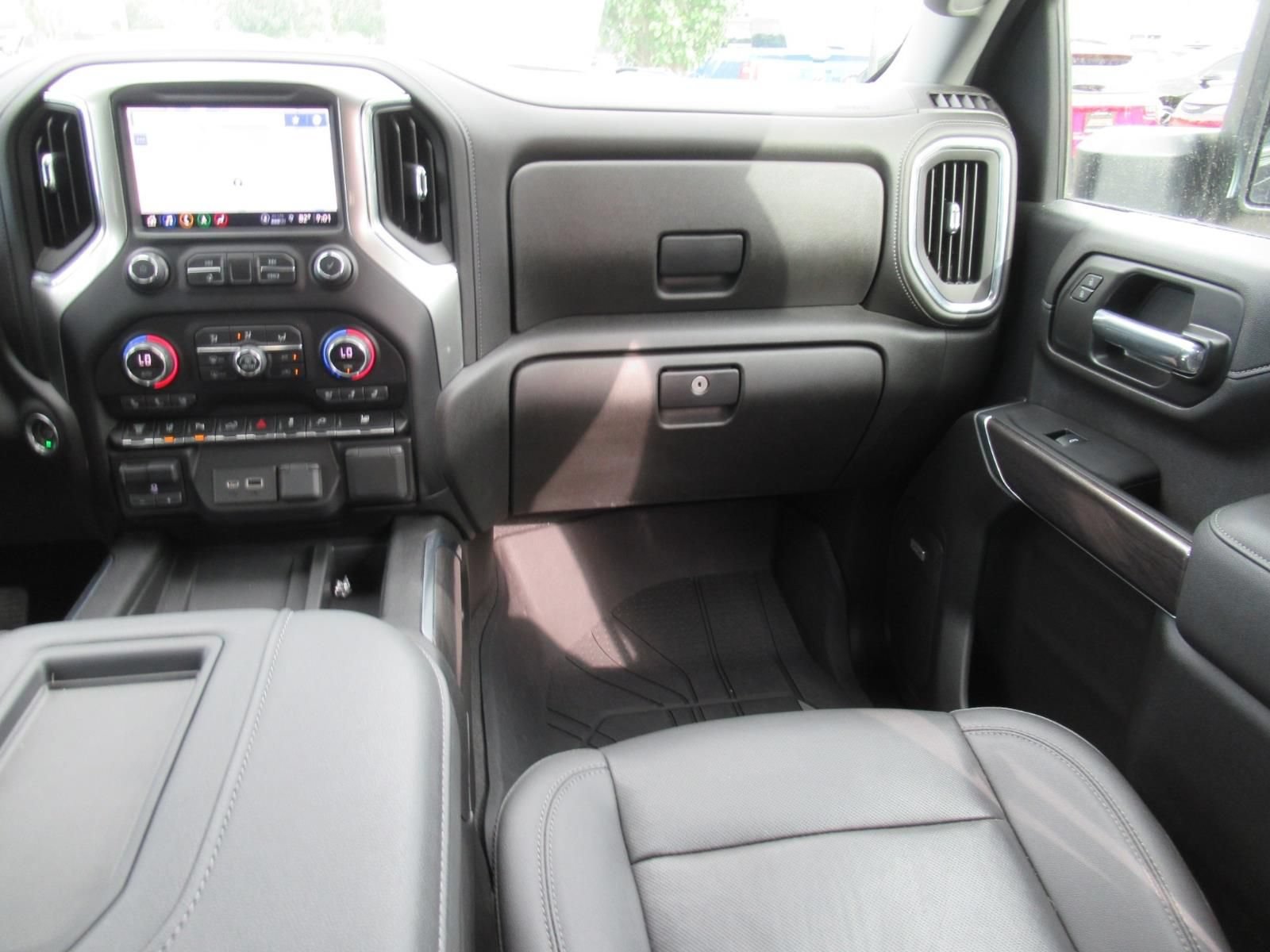 Used 2022 Chevrolet Silverado 2500 LTZ w/ LTZ Plus Package AWD/4WD image 16