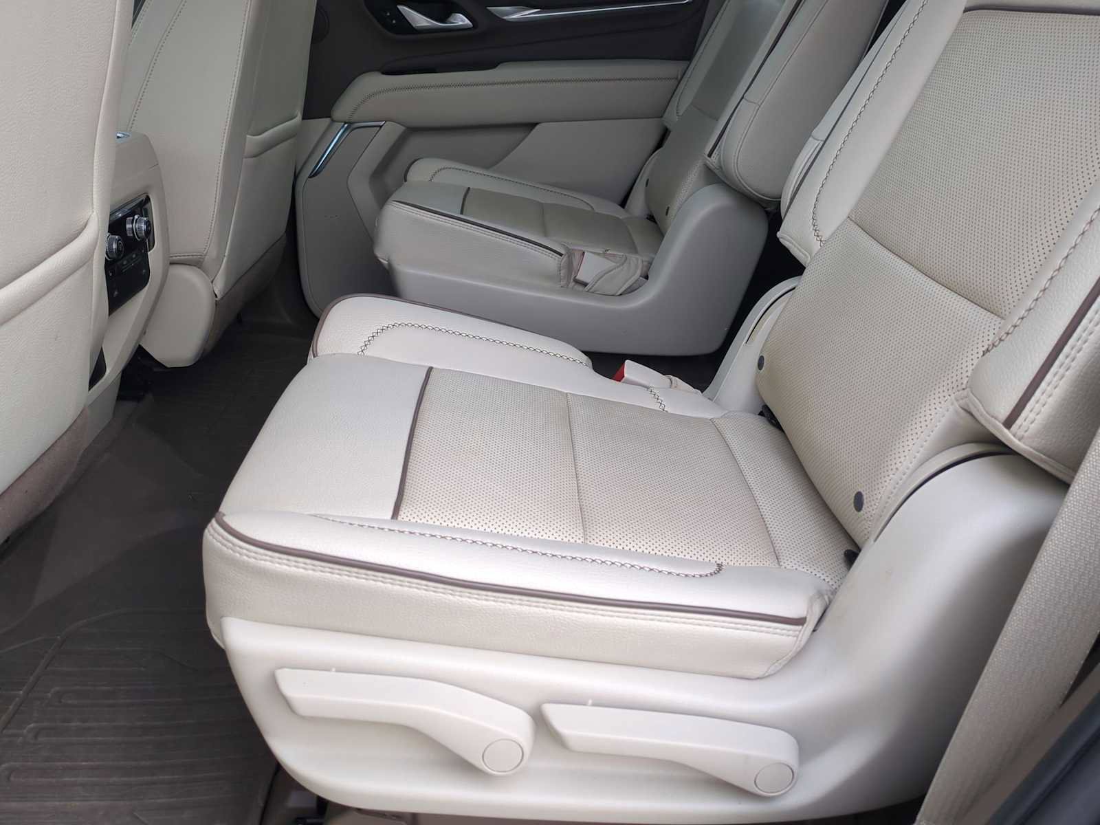 Used 2022 GMC Yukon Denali image 25