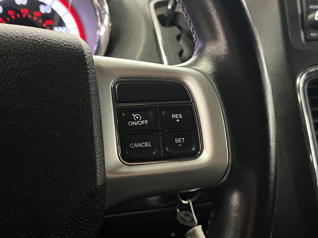 Used 2020 Dodge Grand Caravan SE w/ Rear Park Assist Package image 21