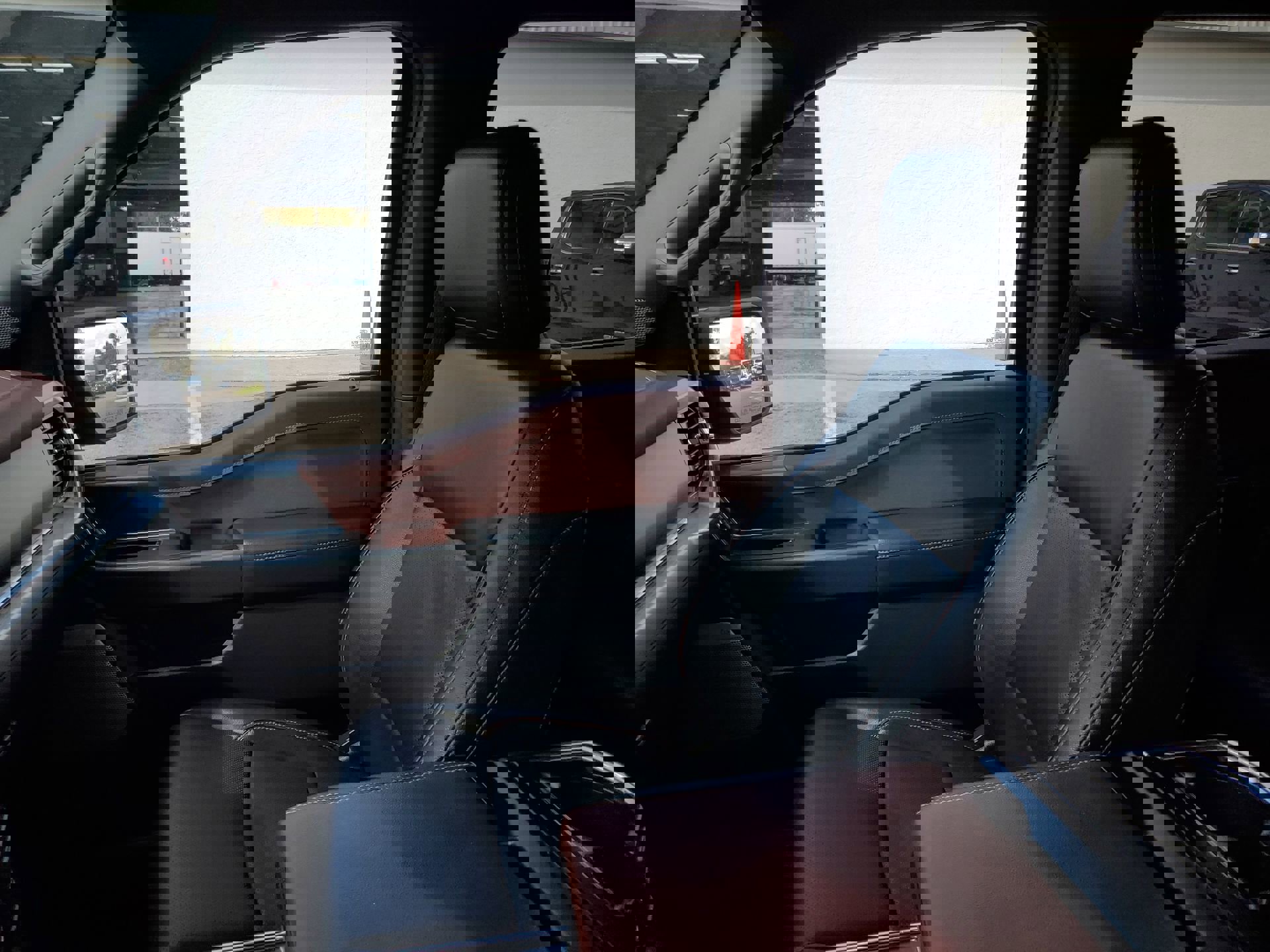 Used 2022 Ford F150 Lariat w/ Equipment Group 502A High image 89