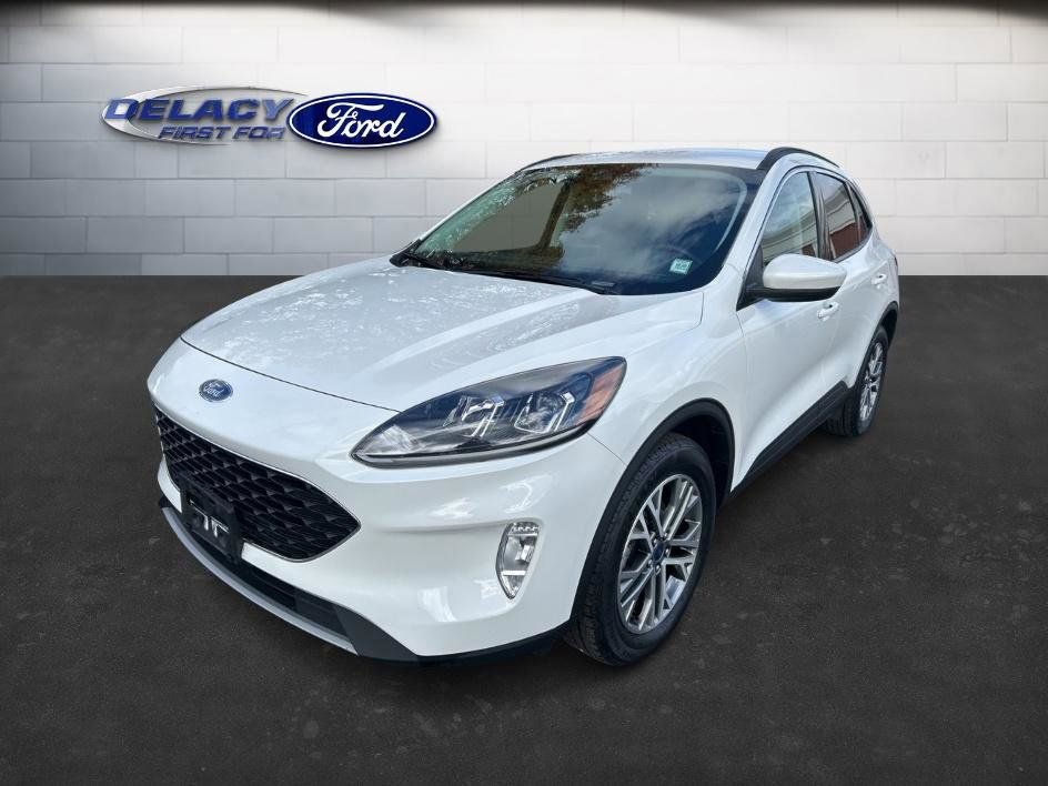 Used 2022 Ford Escape SEL image 1