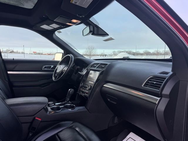 Used 2019 Ford Explorer XLT w/ Equipment Group 202A image 23