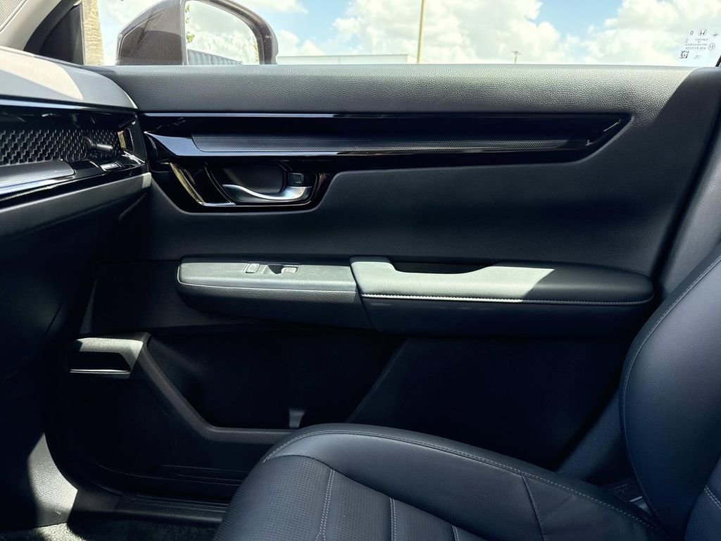 Used 2025 Honda CR-V EX-L image 29