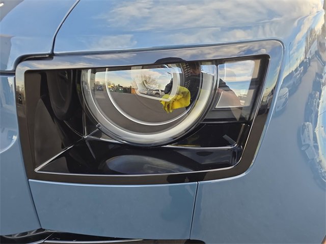 New 2026 Land Rover Defender 110 S image 18