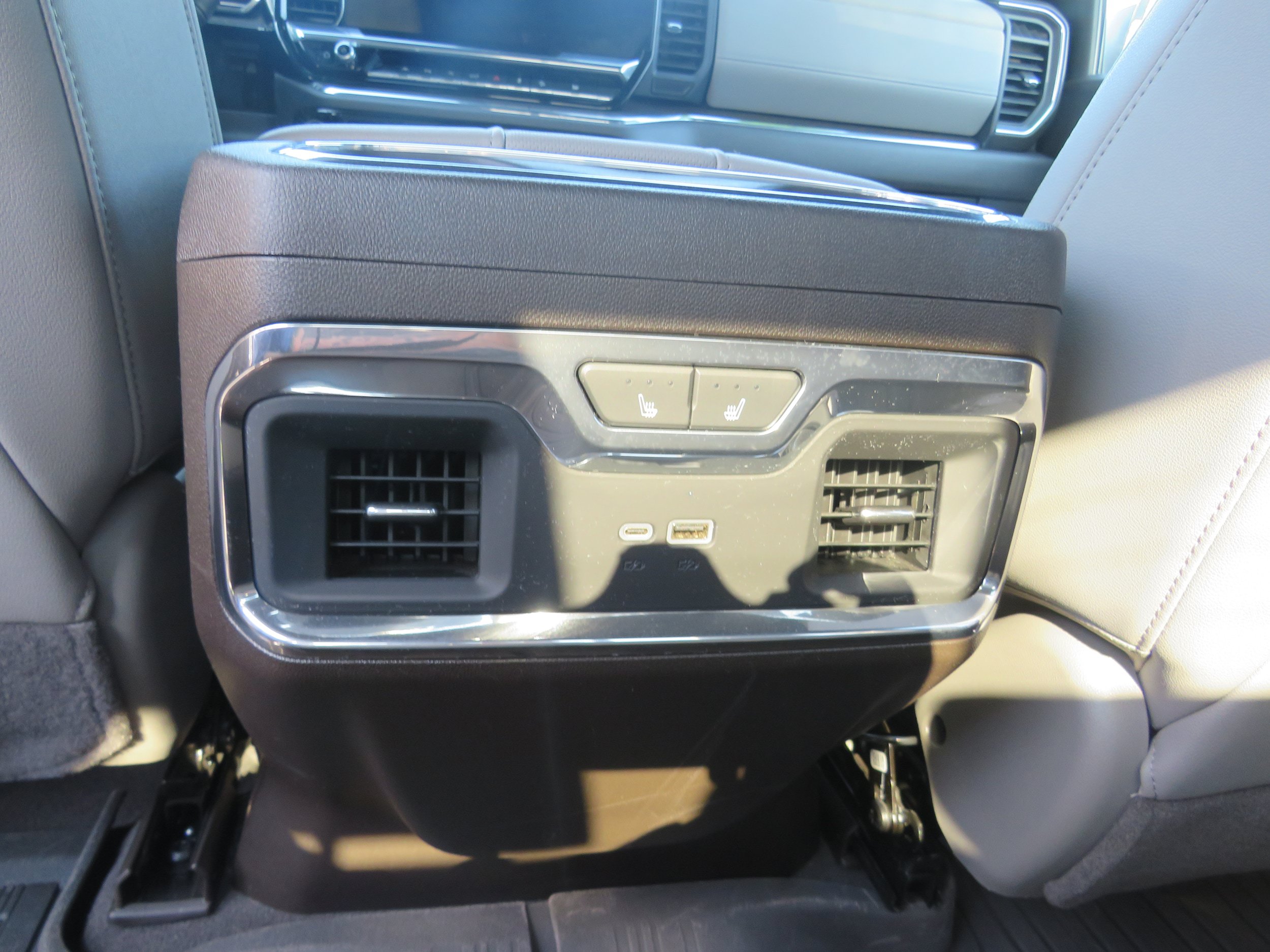 Used 2024 GMC Sierra 1500 SLT w/ SLT Premium Plus Package AWD/4WD image 8