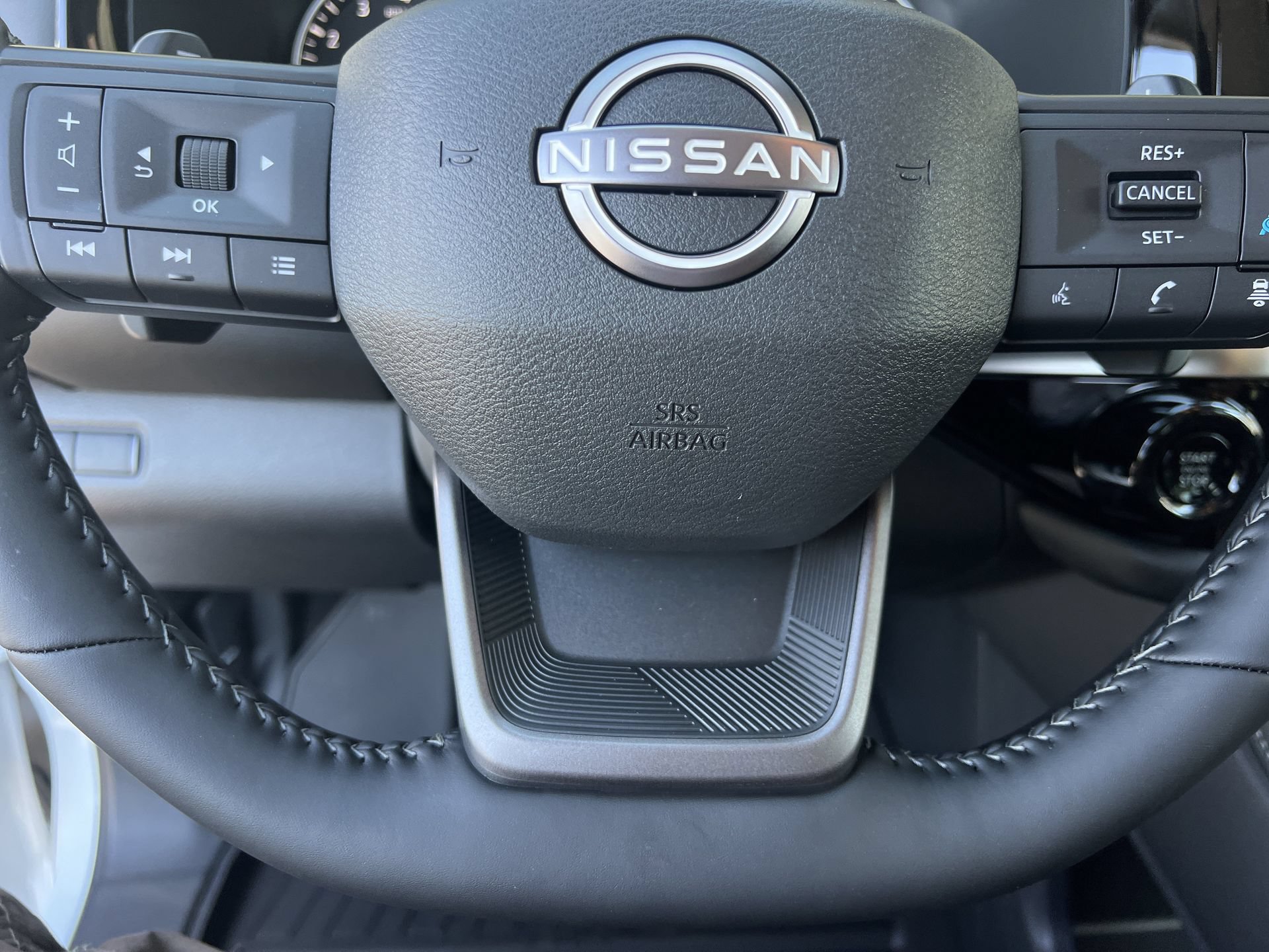 New 2026 Nissan Pathfinder SV w/ Cargo Package AWD/4WD image 9