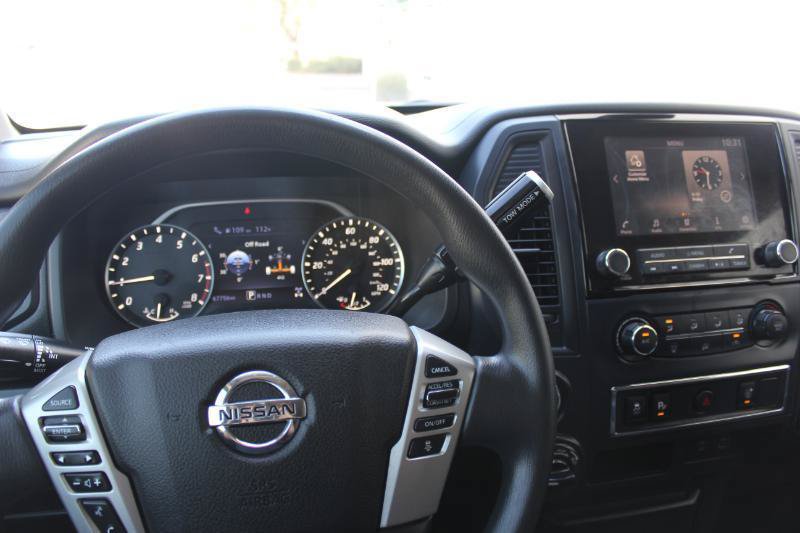 Used 2022 Nissan Titan SV AWD/4WD image 24