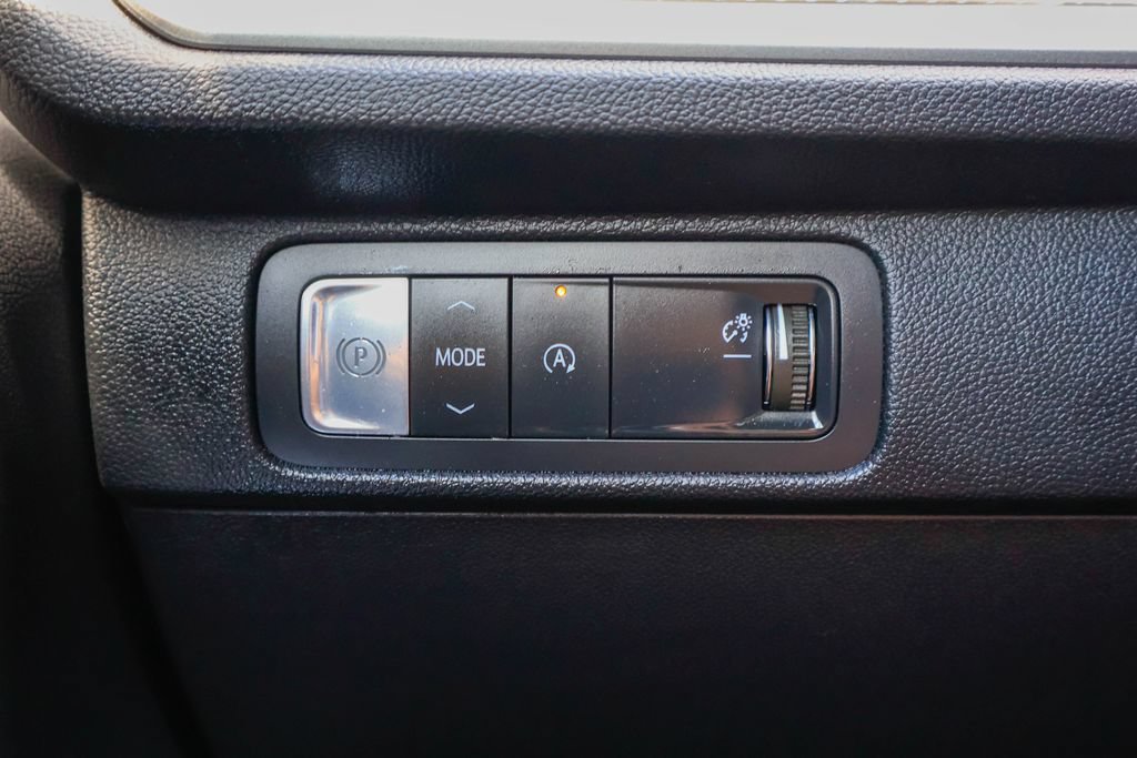 Used 2026 Chevrolet Traverse LT w/ Driver Confidence Package FWD image 19