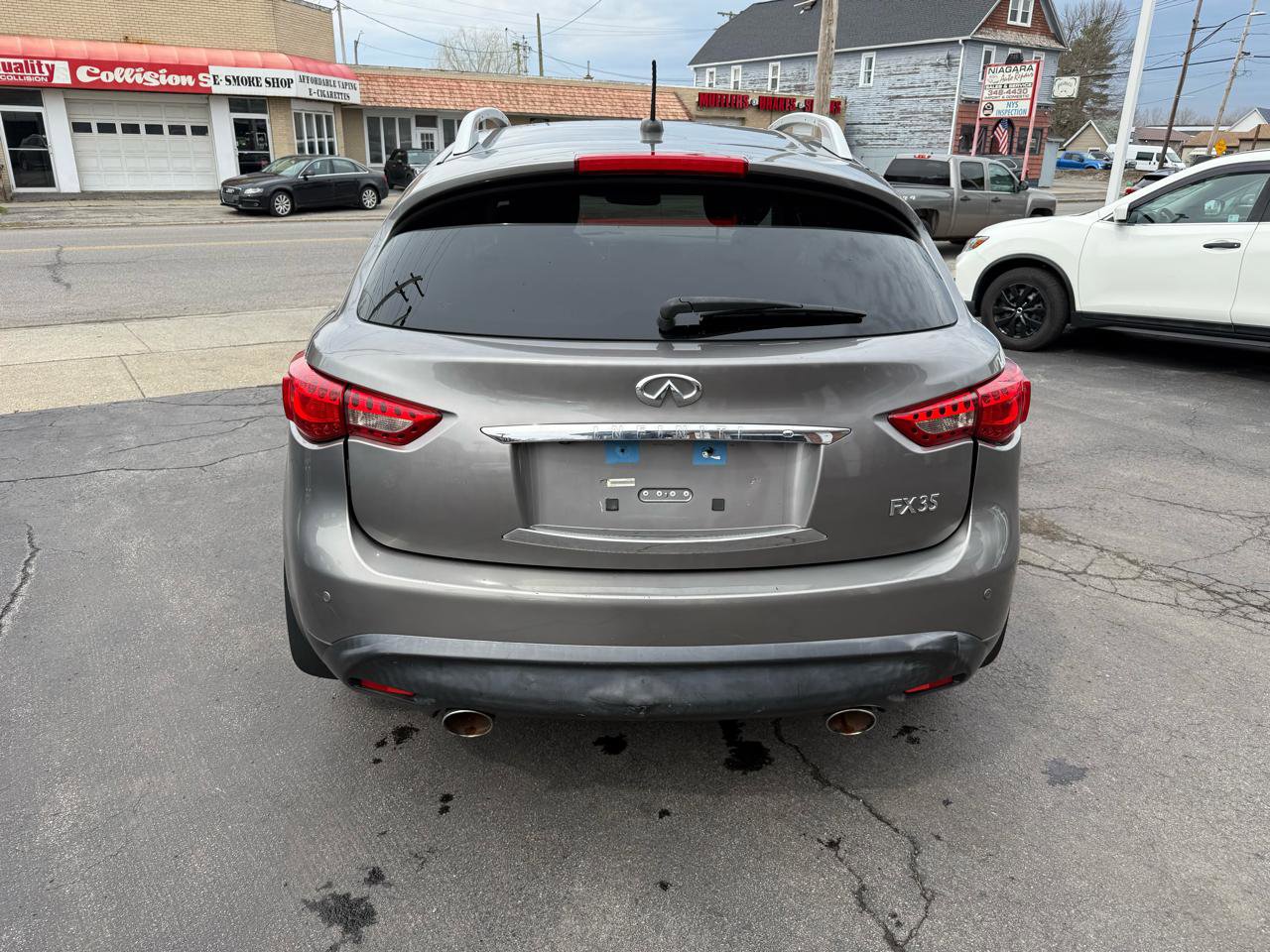 Used 2009 INFINITI FX35 AWD w/ Technology Pkg image 6