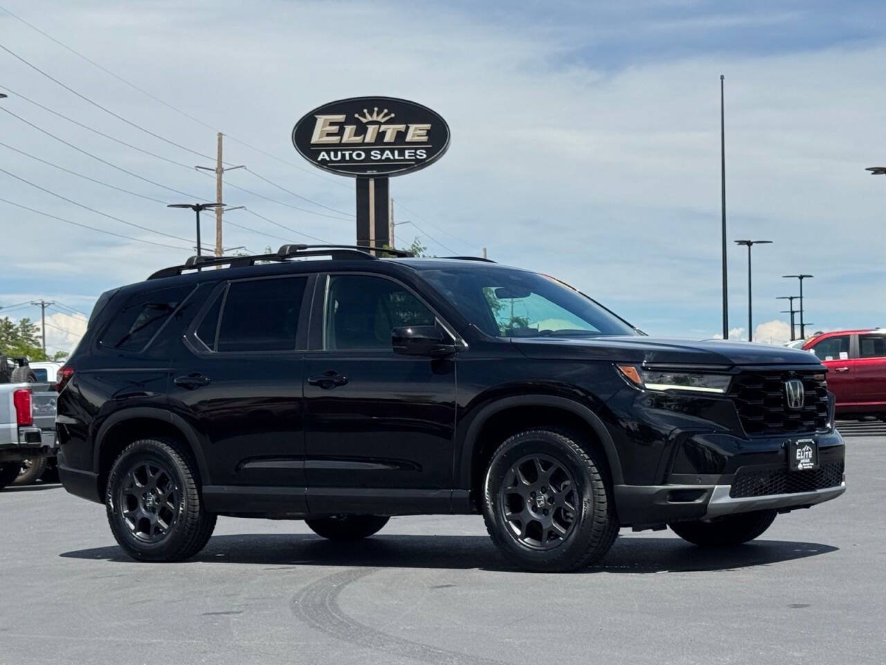 Used 2025 Honda Pilot TrailSport