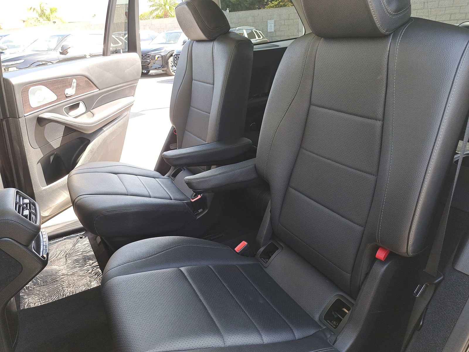 Used 2023 Mercedes-Benz GLS 450 4MATIC image 16