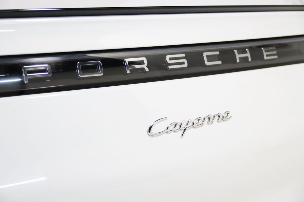 Used 2023 Porsche Cayenne Coupe w/ Towing Package w/o Tow Ball AWD/4WD image 15