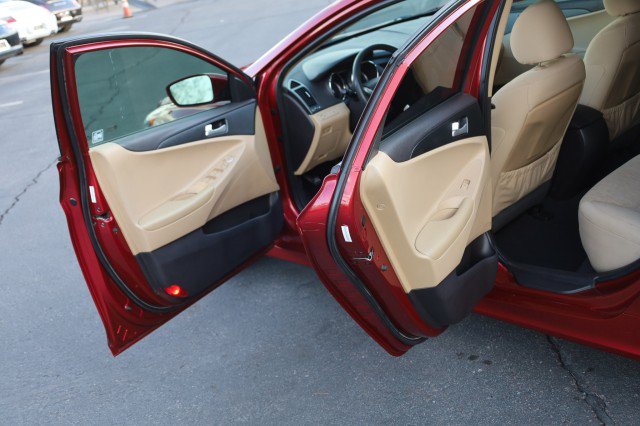 Used 2011 Hyundai Sonata GLS FWD image 21
