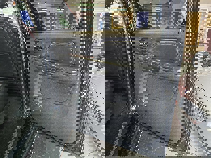 Used 2013 GMC Yukon XL Denali image 18