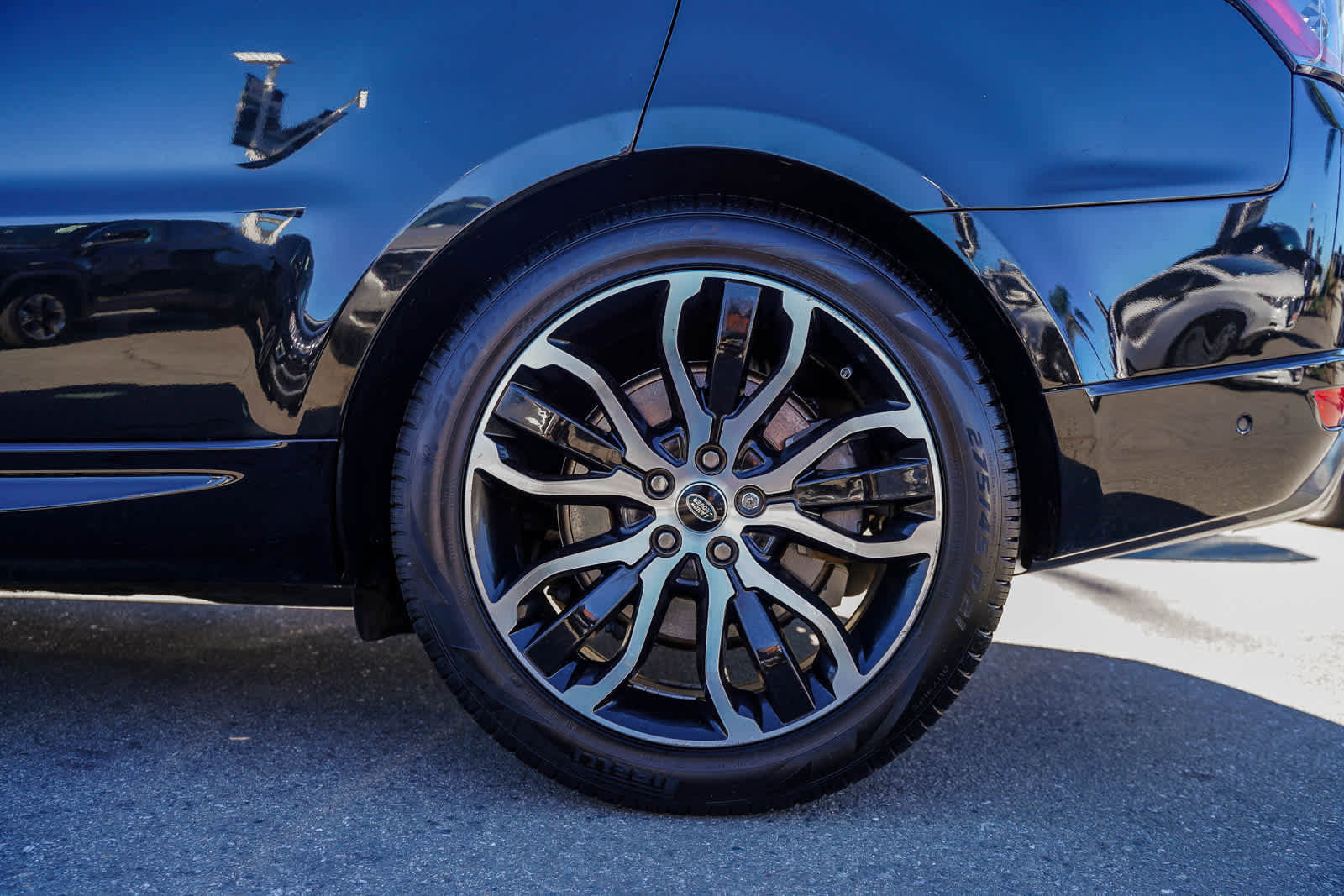 Used 2022 Land Rover Range Rover Sport HSE Silver Edition image 8