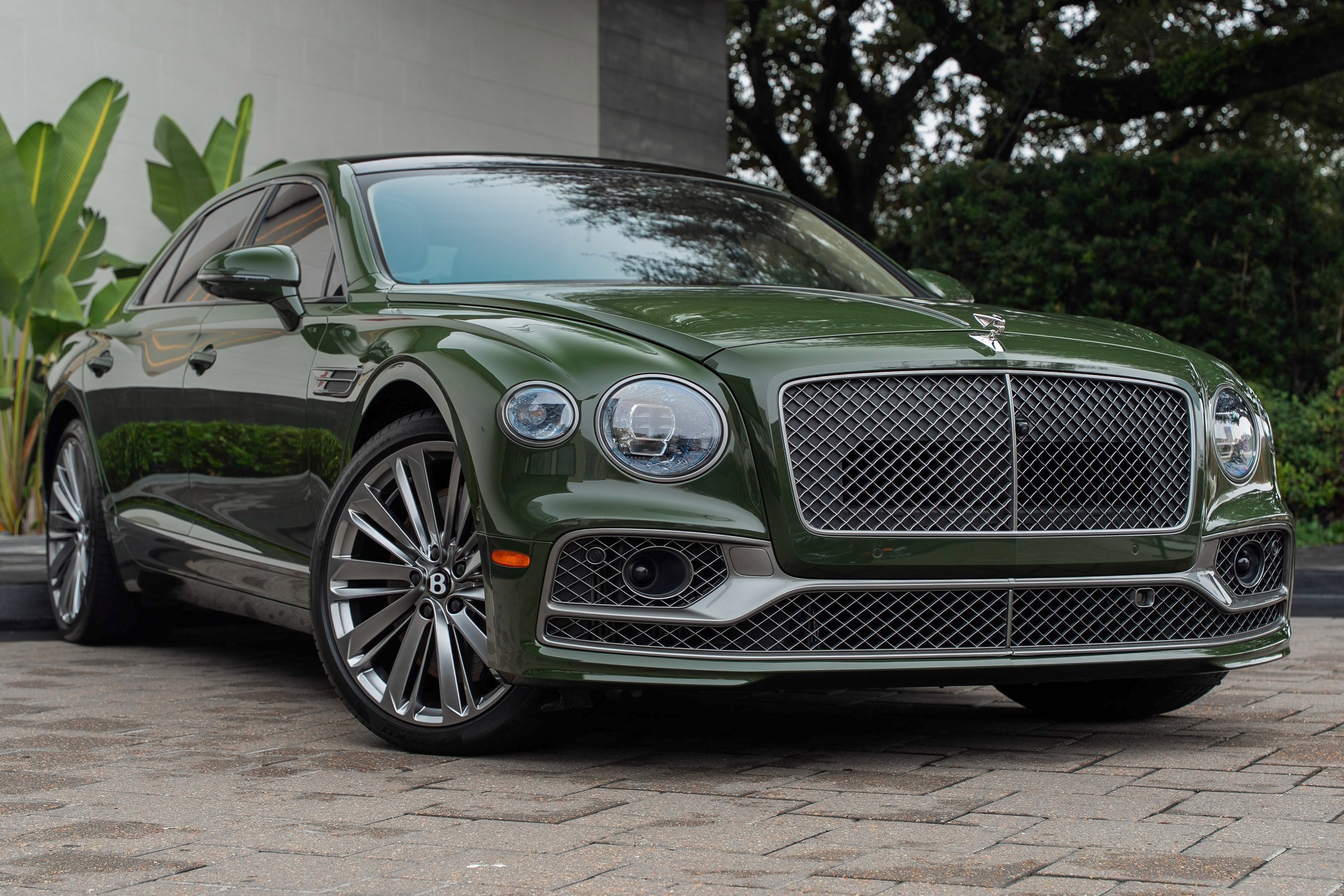 Used 2024 Bentley Flying Spur W12 image 45