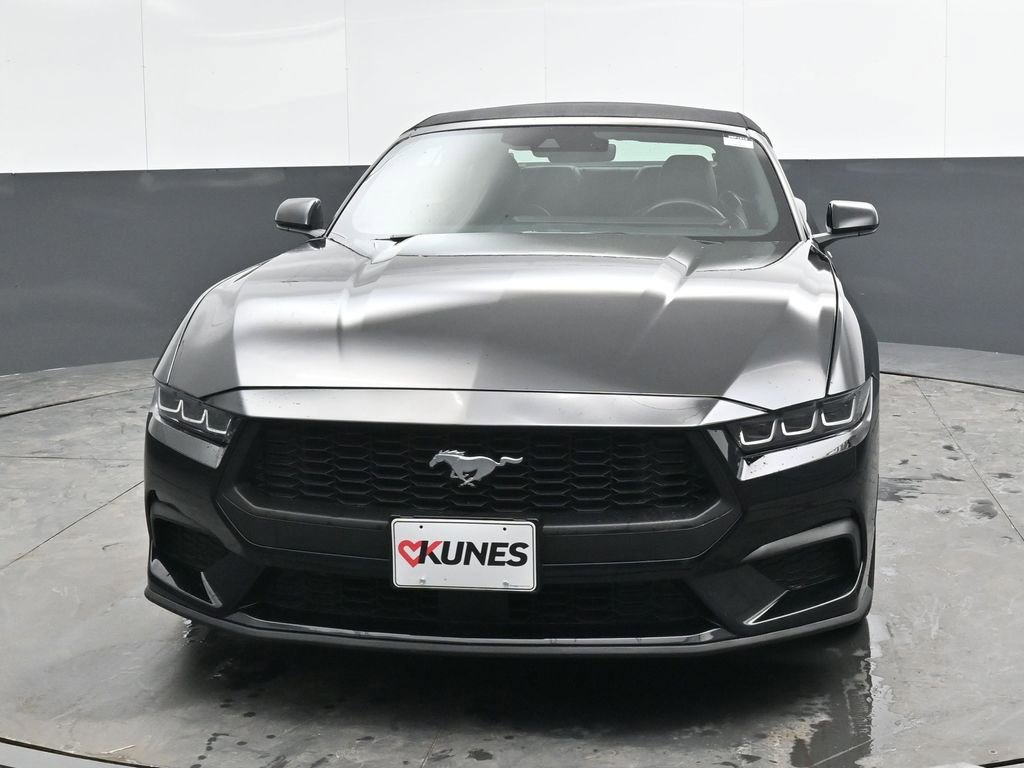 Used 2025 Ford Mustang Premium image 6