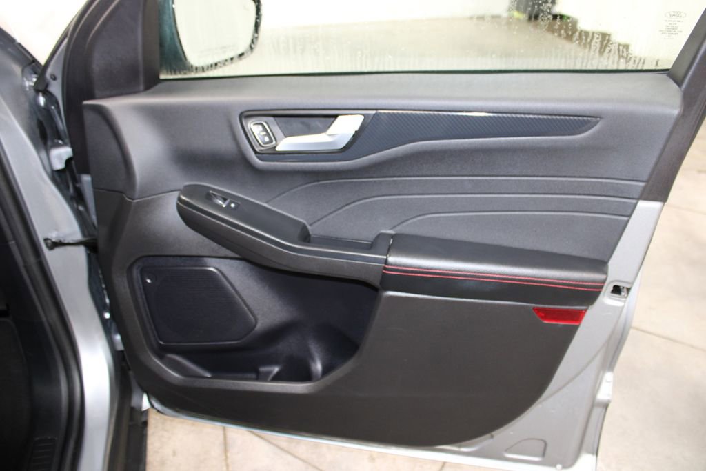 Used 2024 Ford Escape ST-Line image 23