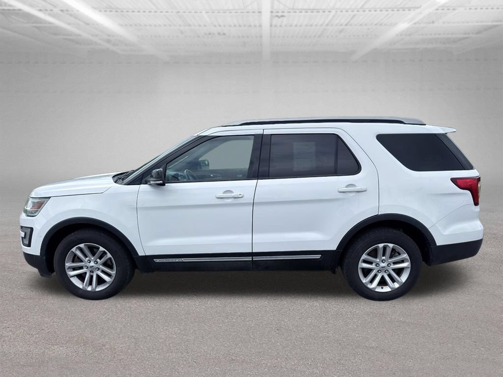 Used 2017 Ford Explorer XLT FWD image 16