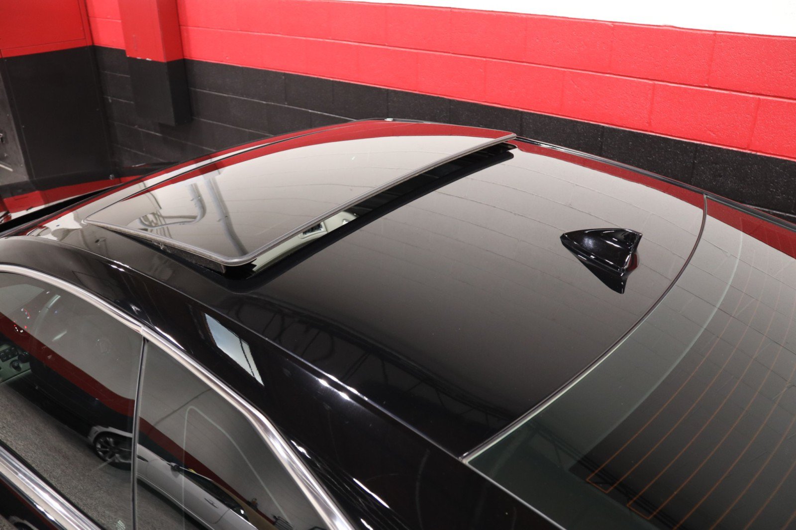 Used 2014 Cadillac CTS V w/ Wood Trim Package RWD image 26