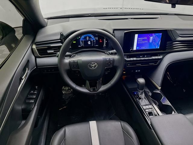 Used 2025 Toyota Camry SE image 21
