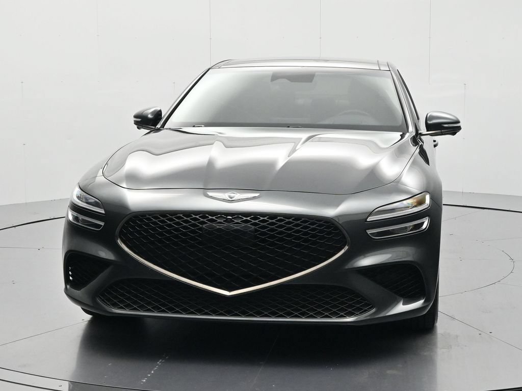 Used 2022 Genesis G70 3.3T RWD image 2