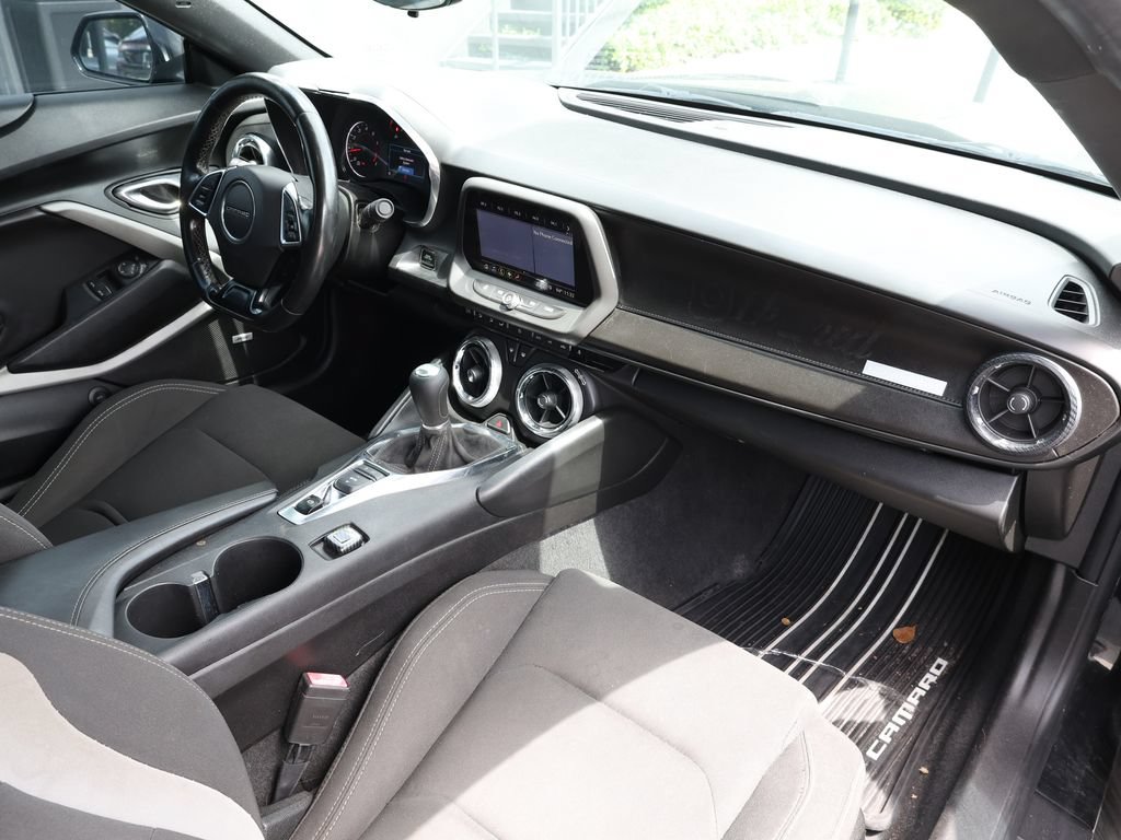 Used 2019 Chevrolet Camaro LT w/ Technology Package RWD image 18
