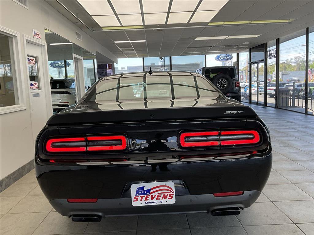 Used 2016 Dodge Challenger SRT Hellcat RWD image 6