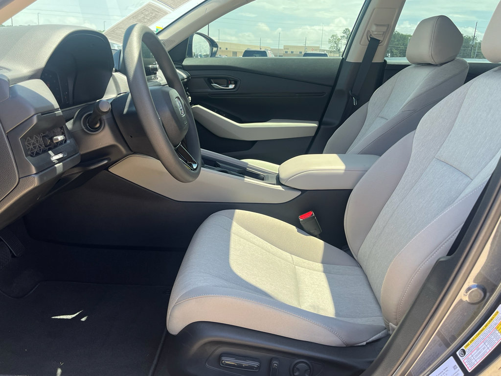 Certified 2025 Honda Accord SE image 10