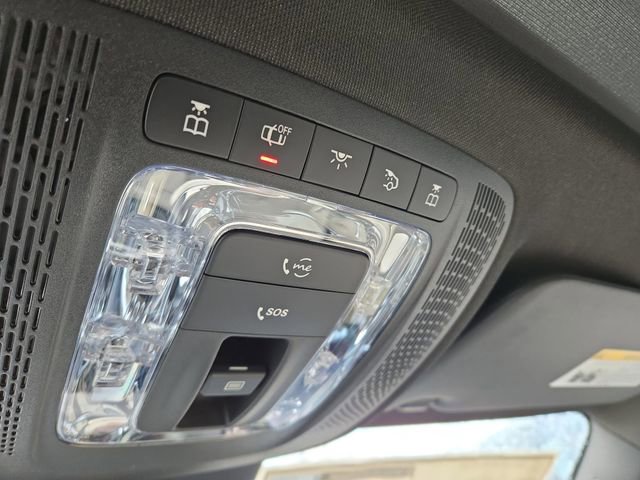 New 2026 Mercedes-Benz GLB 250 4MATIC image 16