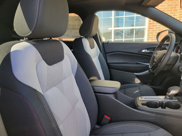 New 2026 Chevrolet Trax RS w/ Sunroof Package image 17