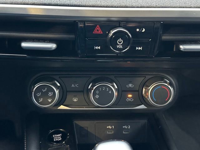 Used 2025 Nissan Kicks SV image 15