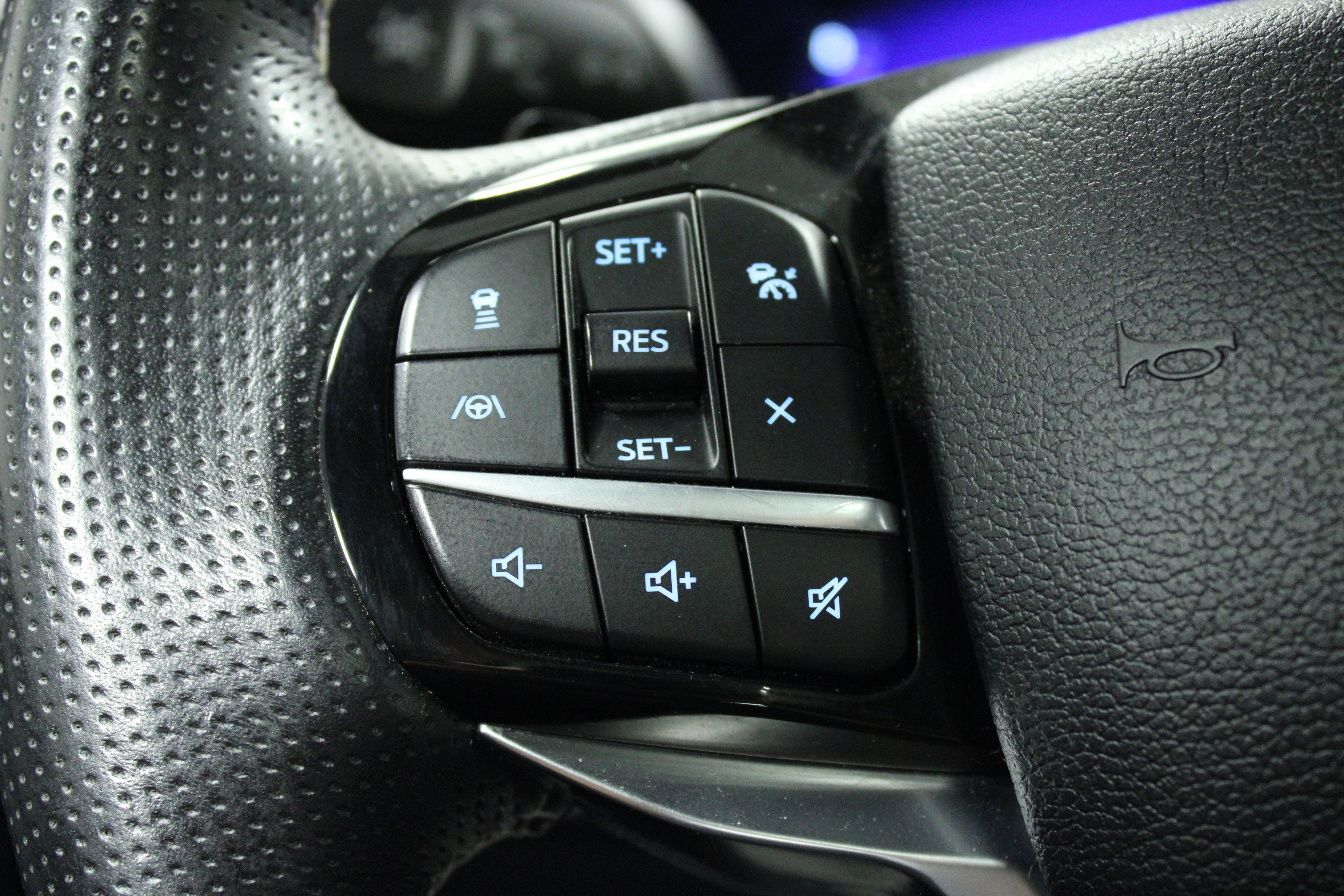 Used 2021 Ford Explorer ST w/ Equipment Group 401A AWD/4WD image 21