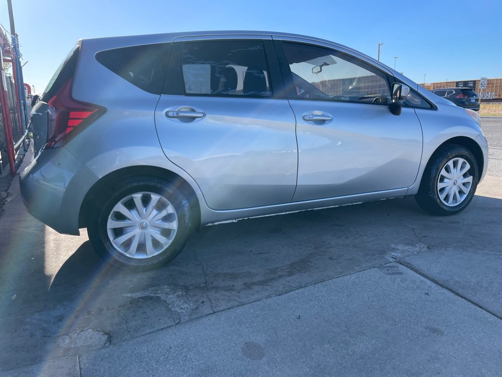 Used 2016 Nissan Versa Note SV FWD image 10