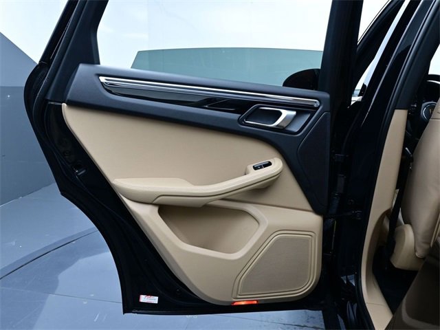Used 2023 Porsche Macan S image 17
